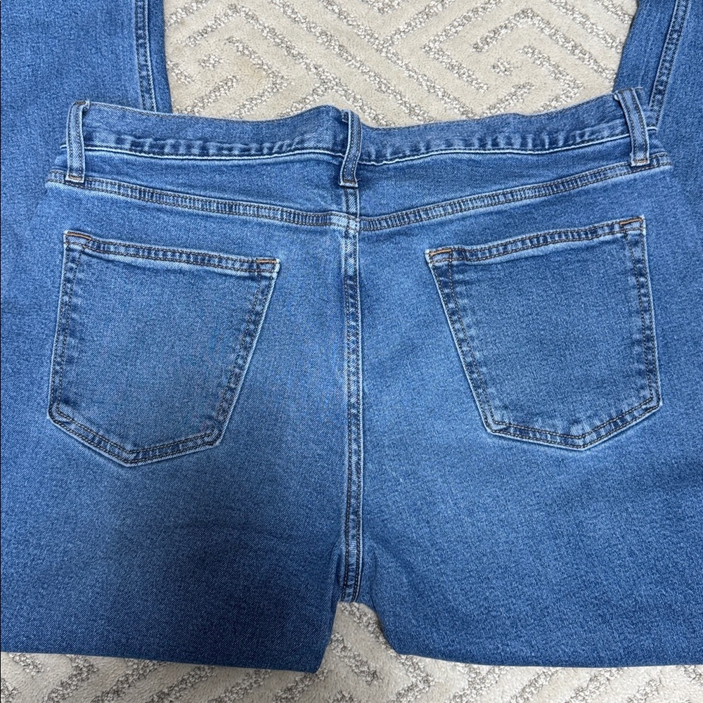 Men’s Old Navy Basic Straight jeans (med blue wash) -size 36x36 - Picture 4 of 4